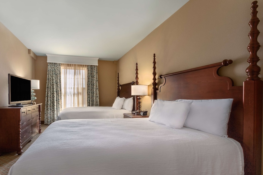 Embassy Suites by Hilton Savannah Historic District - photo 16