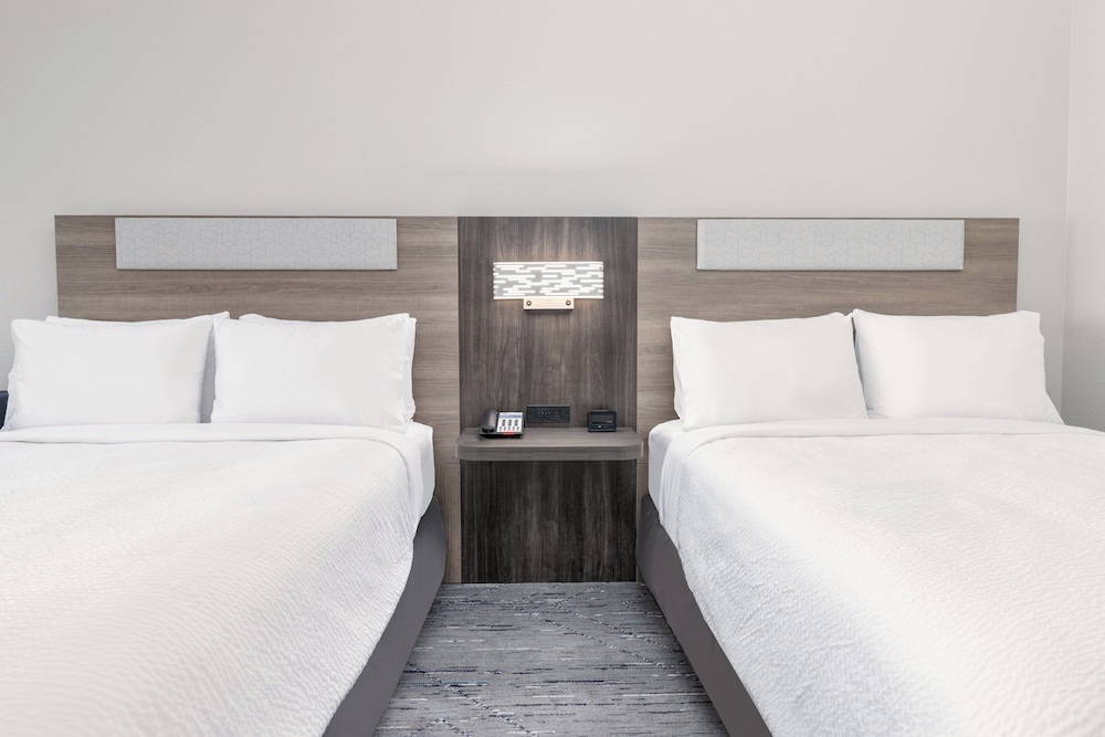 Holiday Inn Express & Suites Austin Airport East by IHG - photo 10