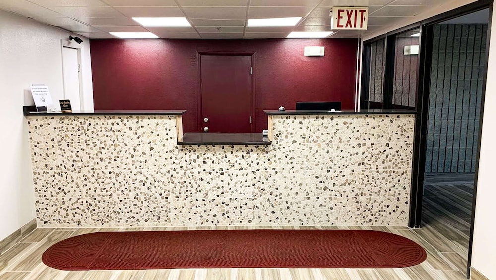 Howard Johnson East Syracuse - photo 31