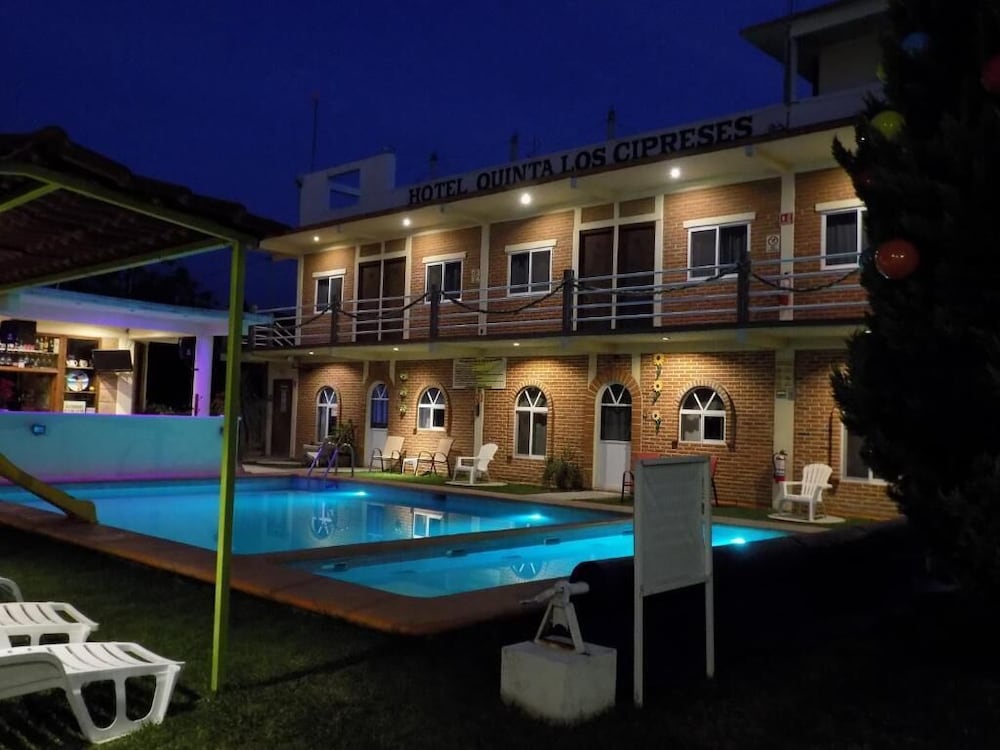 Hotel y Cabañas Quinta Los Cipreses — hotel in Atlatlahucan