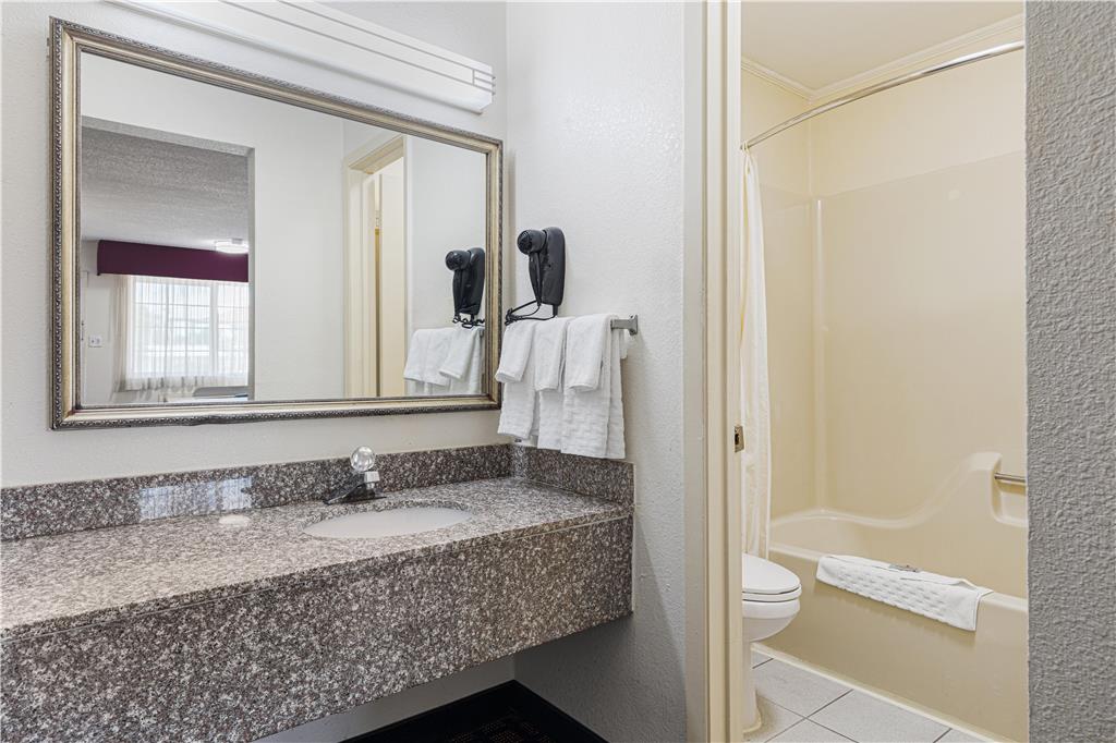 Best Western Palestine Inn - photo 19