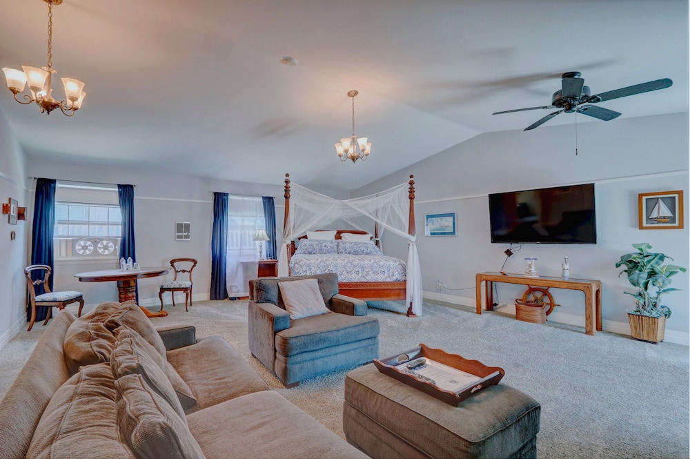 Pelican Cove Inn - photo 99