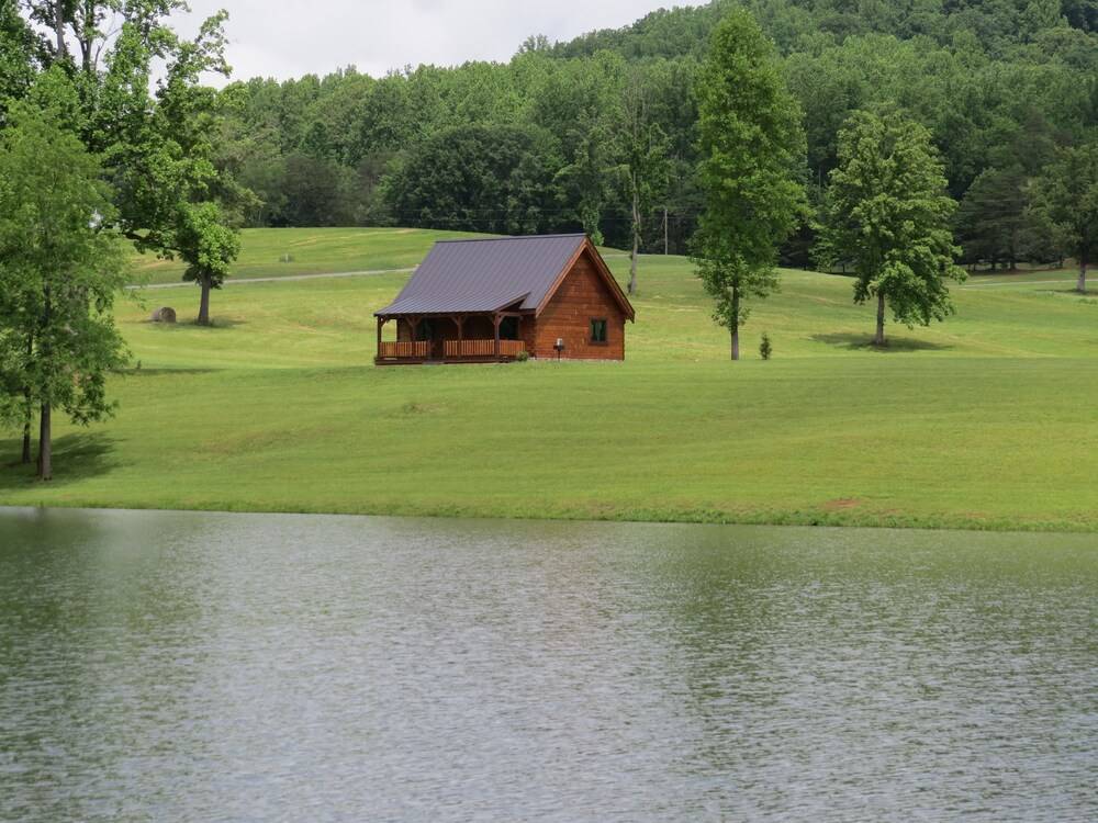 Southern Comfort Lakeside Cabin Resort - photo 30