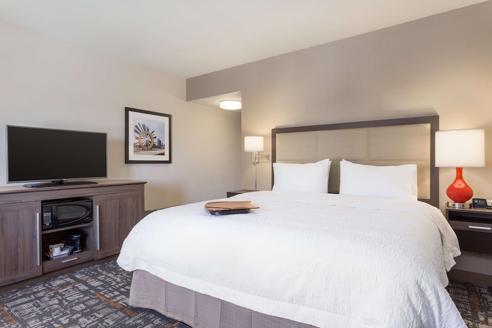 Hampton Inn & Suites West Des Moines SW Mall Area - photo 13