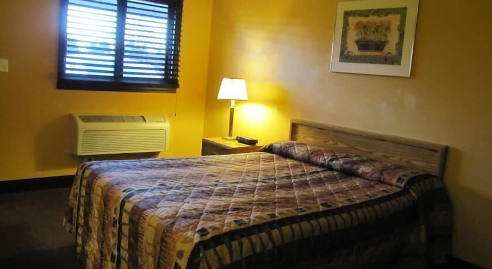 Colonial Inn Motel - featured photo