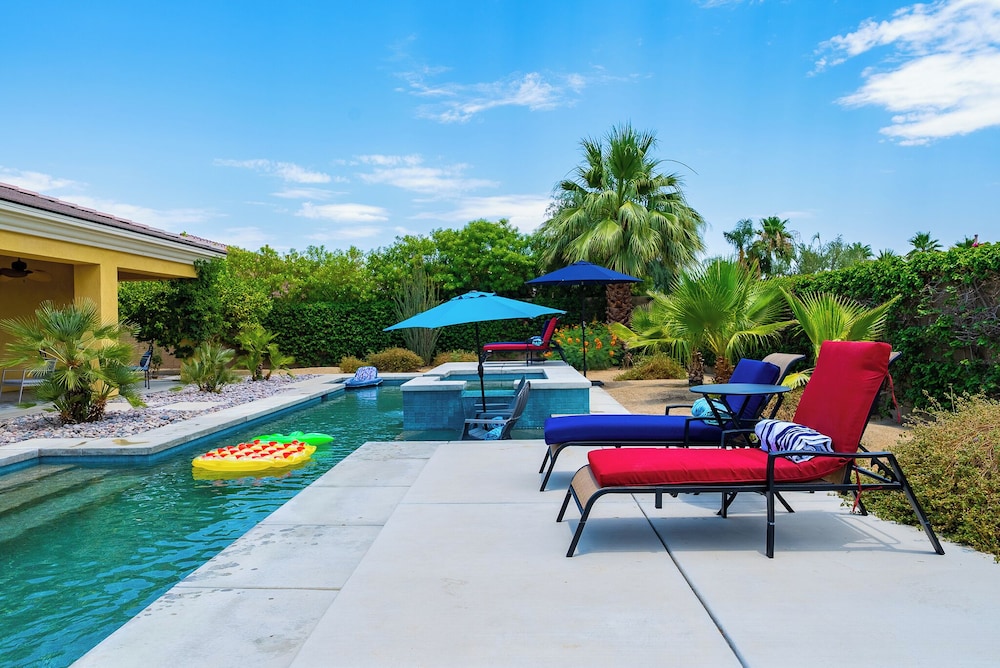 Luxurious 5BR Resort Style Home w Pool & Spa - photo 42