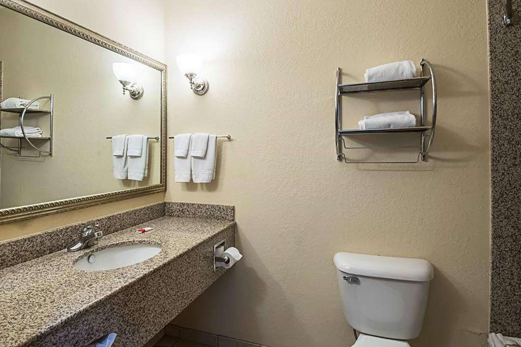 Days Inn by Wyndham Copperas Cove - photo 12