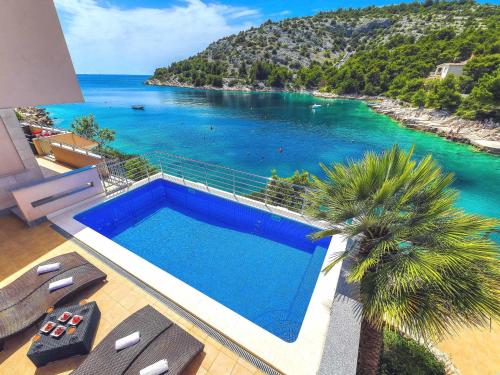 Holiday Home Villa Silvana by Interhome — 4-Star Luxury Hotel in None, Croatia