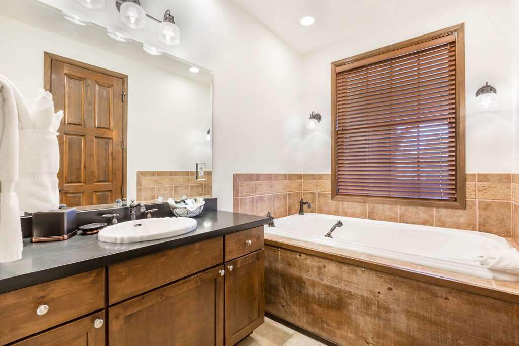 Bluegreen Vacations Big Bear Village an Ascend Collection Resort - photo 20