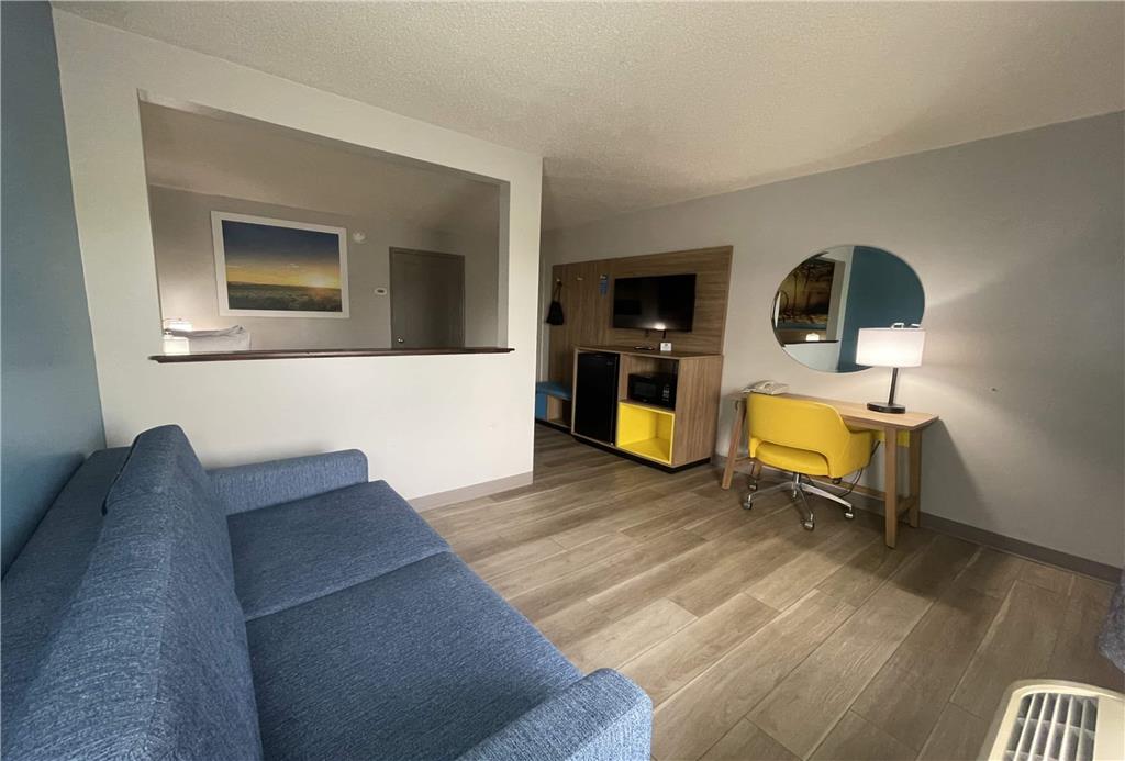 Days Inn & Suites by Wyndham York - photo 12