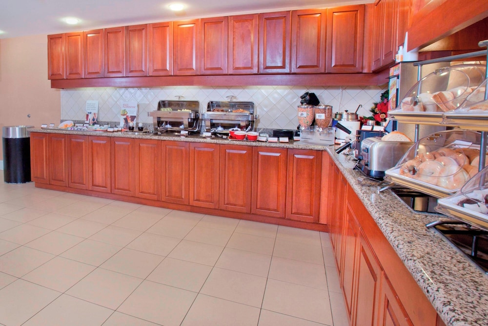 Residence Inn Marriott Dover - photo 13