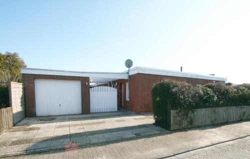 Ferienhaus Seeschwalbenstr 7 Ostermann Bungalow 1 — 4-Star Luxury Hotel in Norddeich, Germany