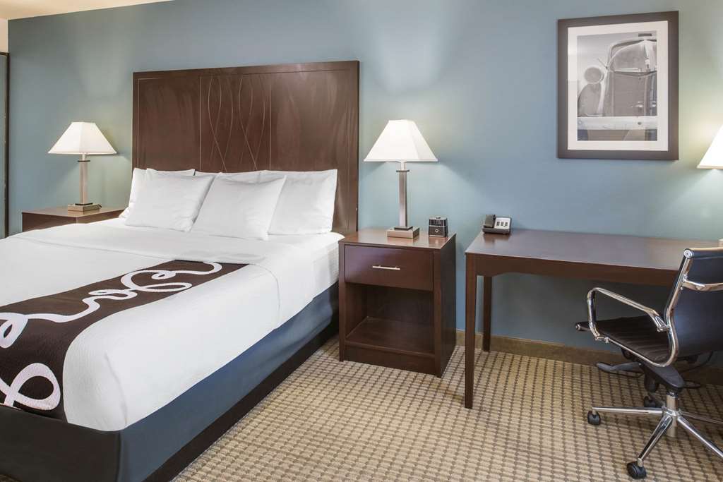 La Quinta Inn & Suites by Wyndham Moscow Pullman - photo 20