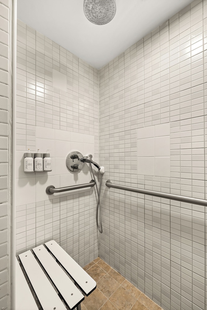 Vagabond Inn Glendale - photo 36