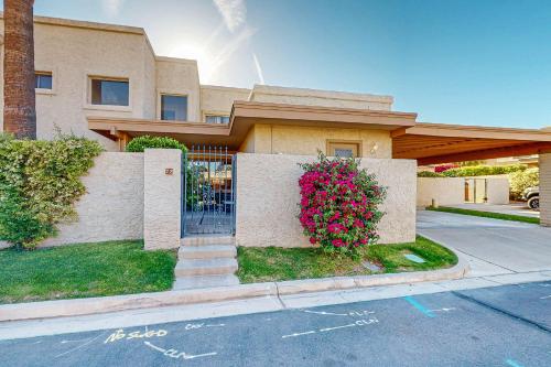 Sunshine Time - carbon neutral hotel in Scottsdale