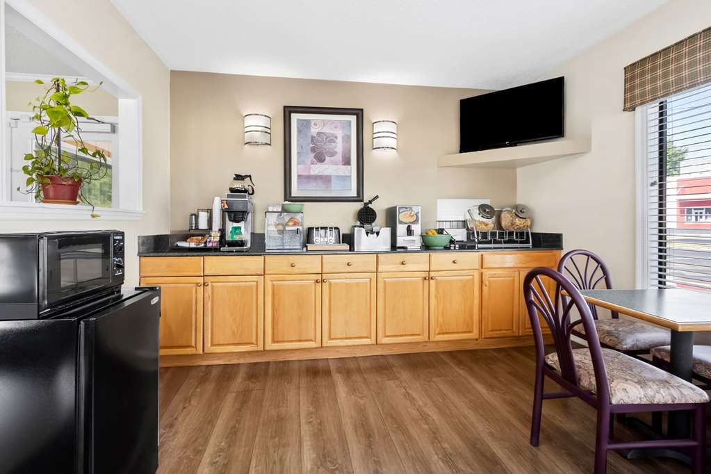 Econo Lodge St. George - photo 29