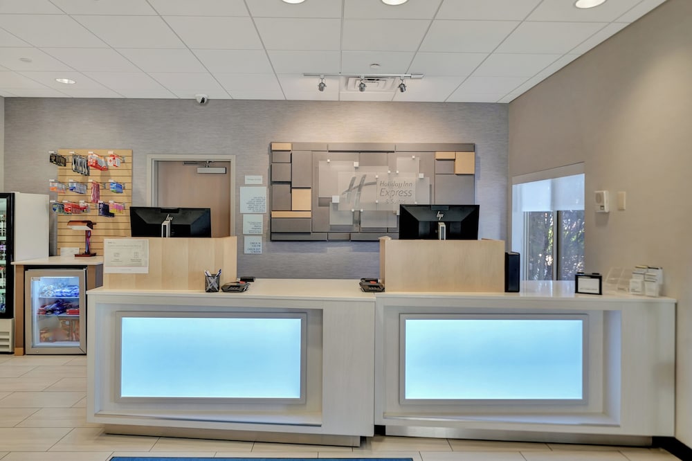 Holiday Inn Express Hotel & Suites Beatrice by IHG - photo 154