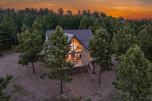 Double Arrow Cabin — 4-Star Luxury Hotel in Broken Bow, United States