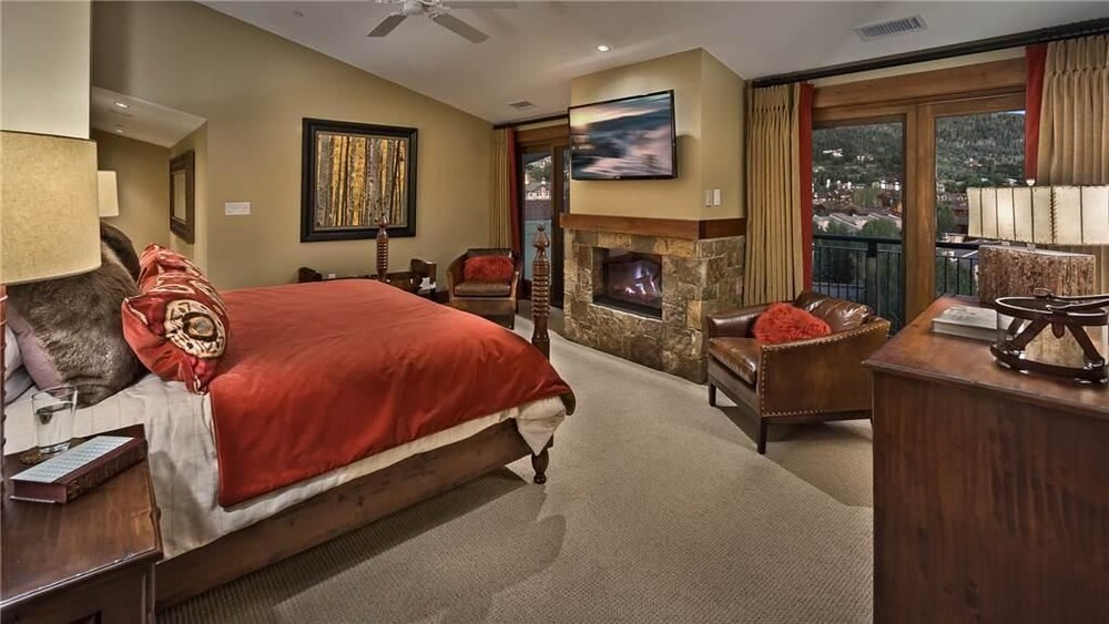 Summit Peak Penthouse 803 4 BedroomCondo By Moving Mountains — 4-Star Luxury Hotel in Steamboat Springs, United States