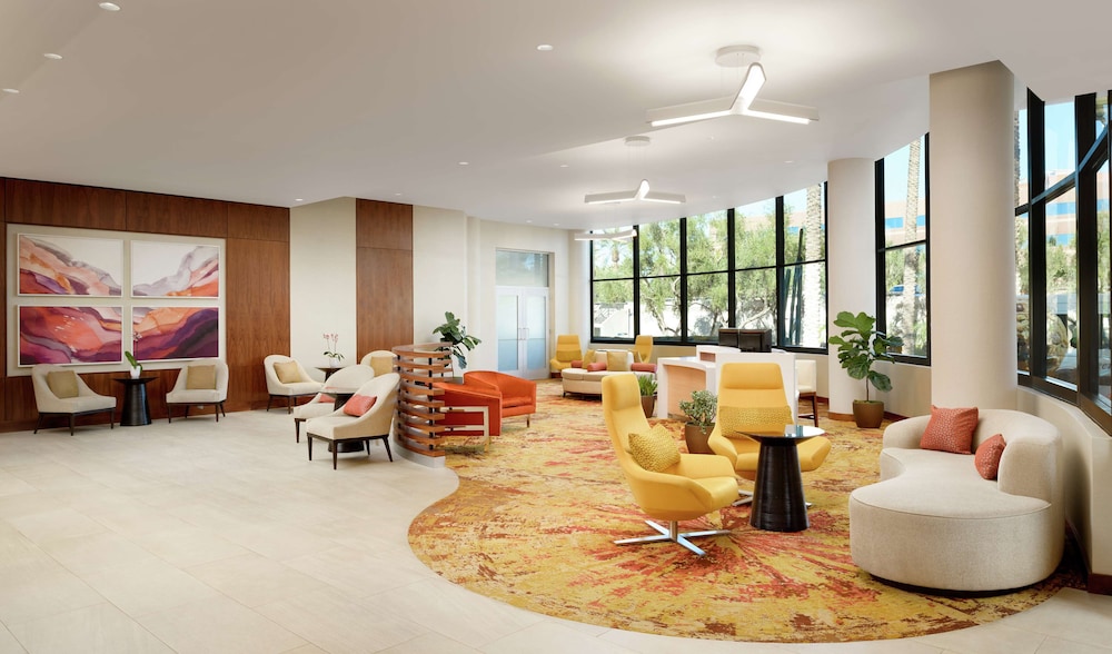 DoubleTree Suites by Hilton Phoenix - photo 3