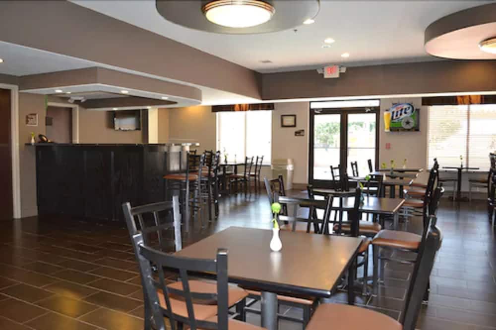 Red River Inn And Suites - photo 42