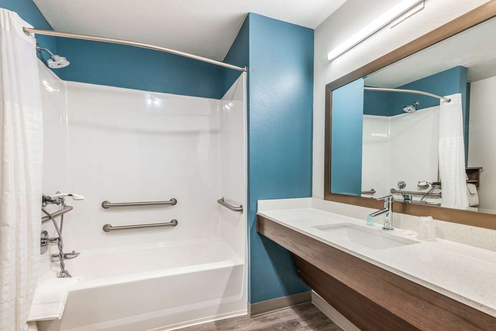 WoodSpring Suites Linden - photo 24