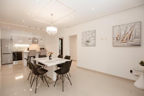 Apartman Amfora — 4-Star Luxury Hotel in Split, Croatia