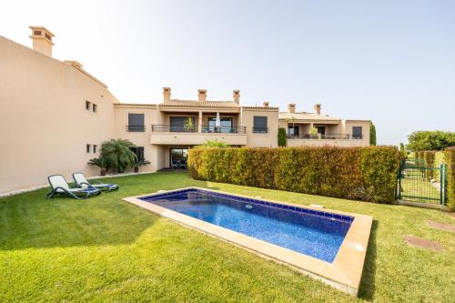 CoolHouses Algarve Luz 2 bed elegant flat private pool & garden SPA facilities Mar da Luz 19 — 4-Star Luxury Hotel in Luz, Portugal