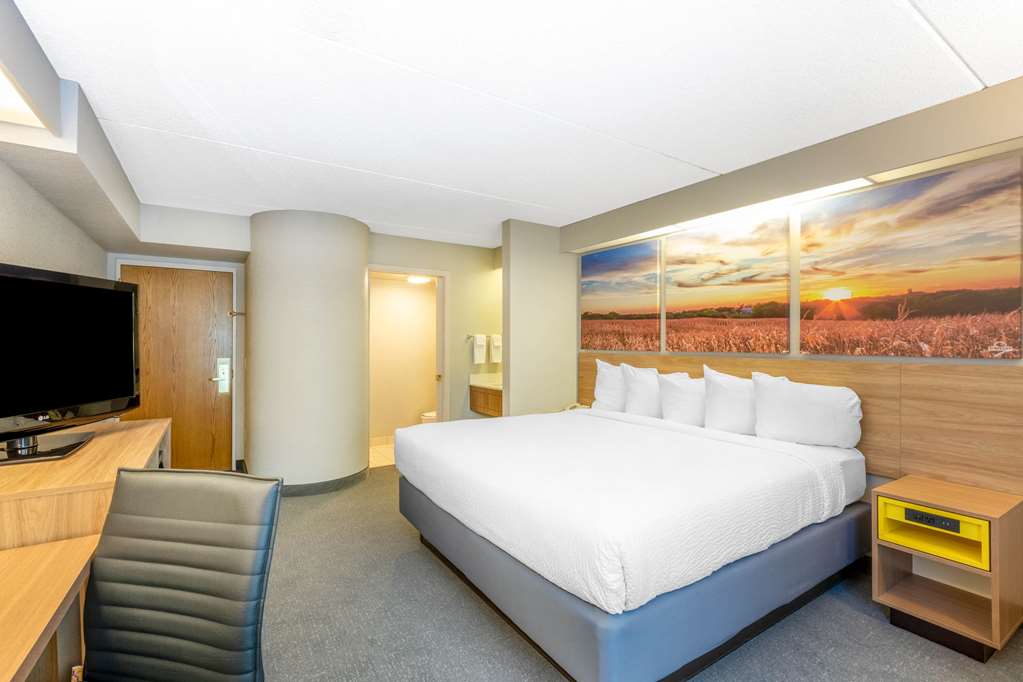 Days Inn by Wyndham Eagan Minnesota Near Mall of America - photo 28