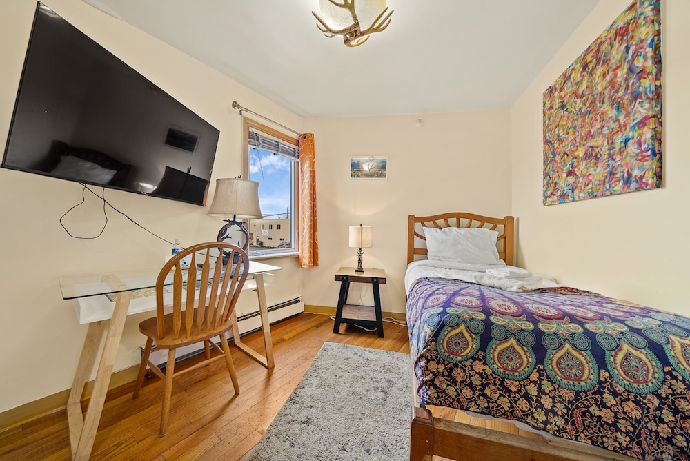 Qupqugiaq Inn - photo 8
