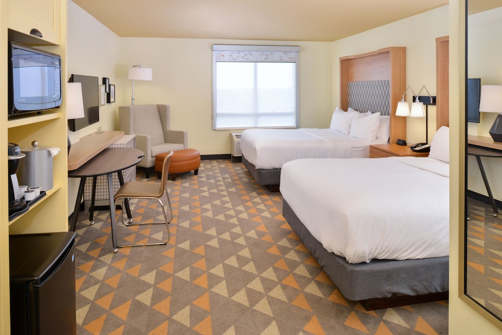 Holiday Inn Kansas City Airport by IHG - photo 8