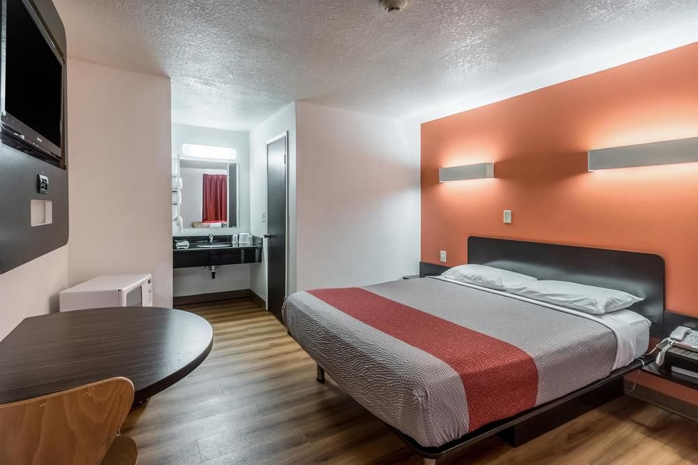 Motel 6 McMinnville - photo 14