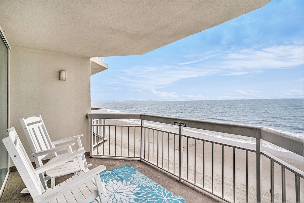 0611 Waters Edge Resort 2 Bedroom Condo by RedAwning in Murrells Inlet, United States
