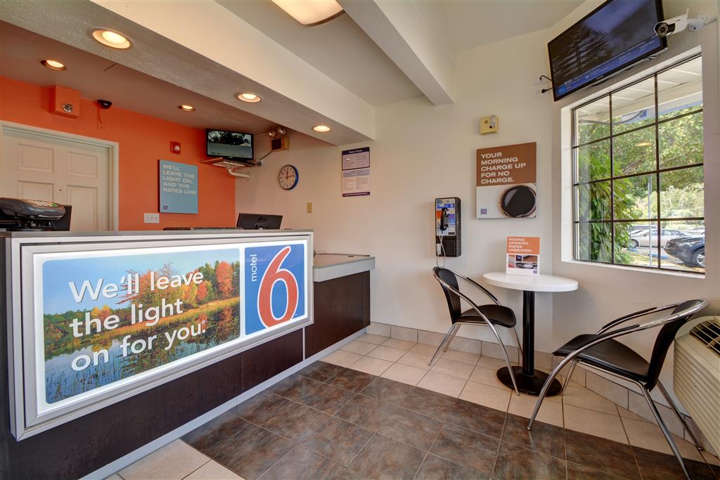 Motel 6 Wethersfield CT Hartford - photo 24
