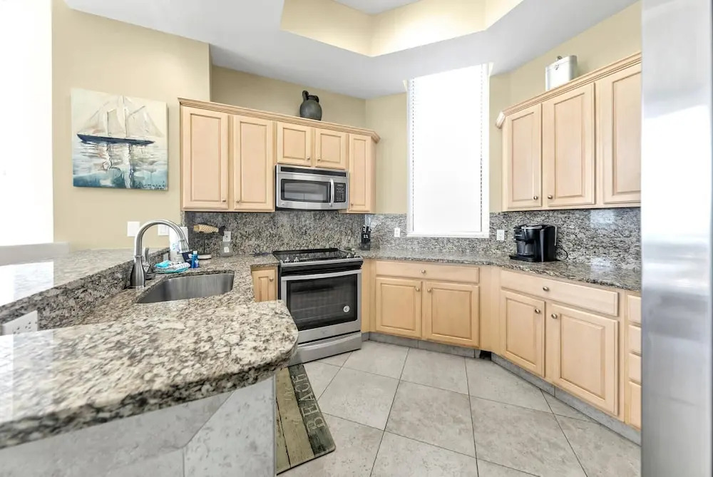 Silver Beach Towers Penthouse106e - photo 22