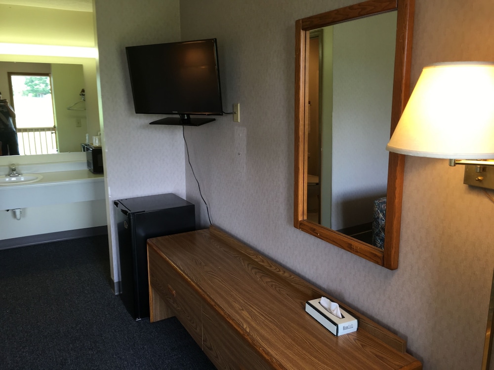 Salt Creek Inn - photo 34