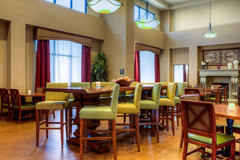 Hampton Inn & Suites Mountain Home - photo 23