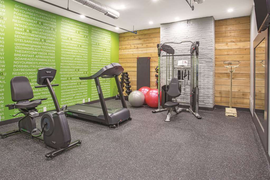 La Quinta Inn & Suites by Wyndham Baltimore Downtown - photo 6