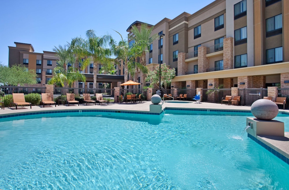 Hampton Inn & Suites Phoenix Glendale Westgate - photo 25