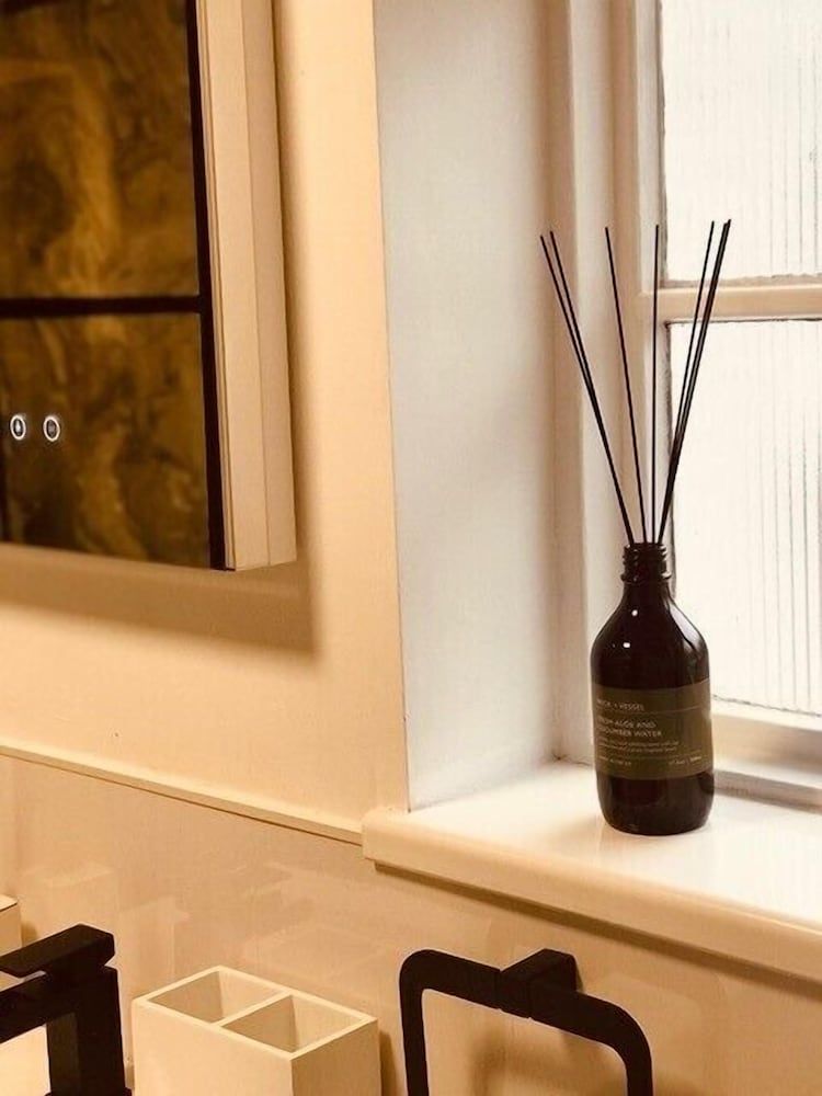 Little Wren Cartmel Couples Retreat — 4-Star Luxury Hotel in Bude, United Kingdom