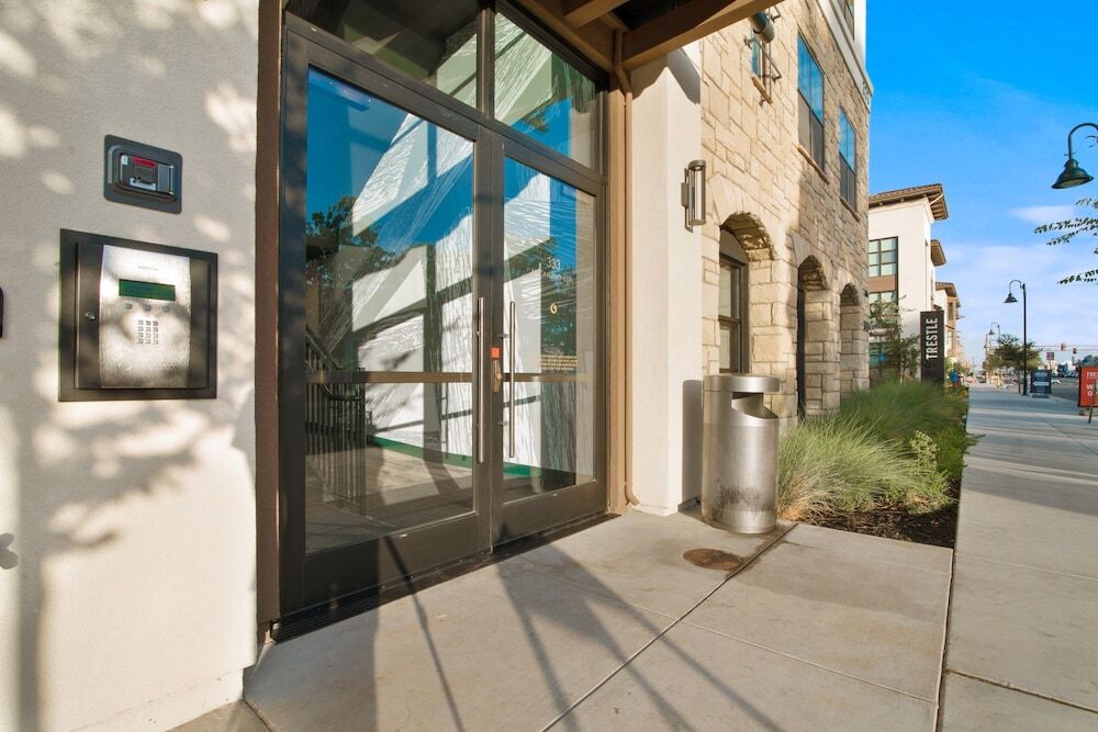 Global Luxury Suites In The Heart Of San Carlos - photo 11