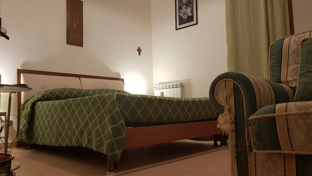 B&B Ai baretti — 4-Star Luxury Hotel in Naples, Italy