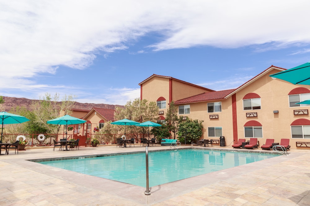 Aarchway Inn - photo 33