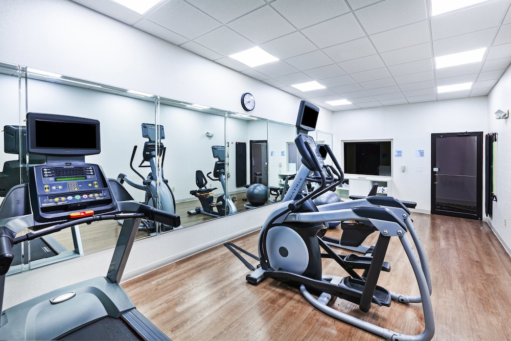 Holiday Inn Express Hotel & Suites Orange by IHG - photo 19