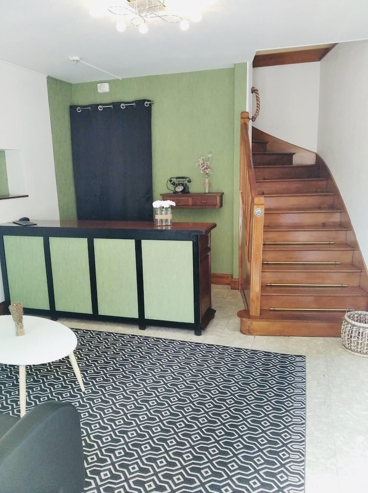 Hôtel du Grand Chêne in Saintes, France