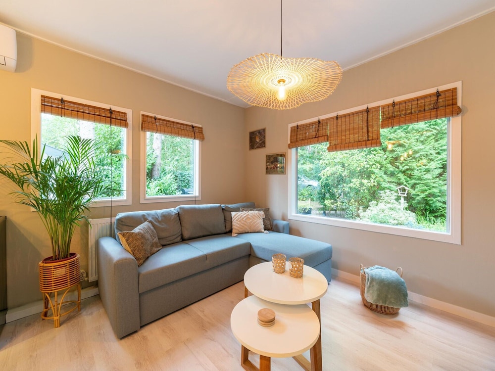 Holiday Home In Gelderland Near Woodlands 19406188 — Hattemerbroek