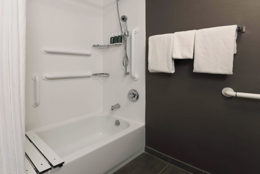 Courtyard by Marriott Tucson Airport - photo 19