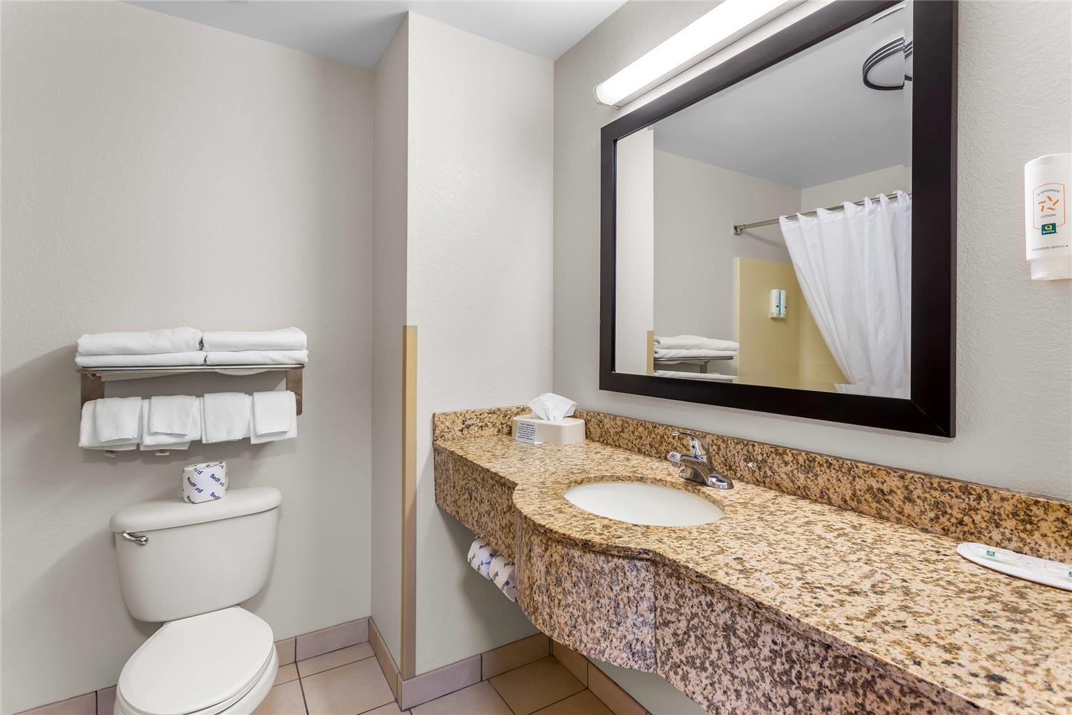 Quality Inn Near Interstate I94 - photo 27