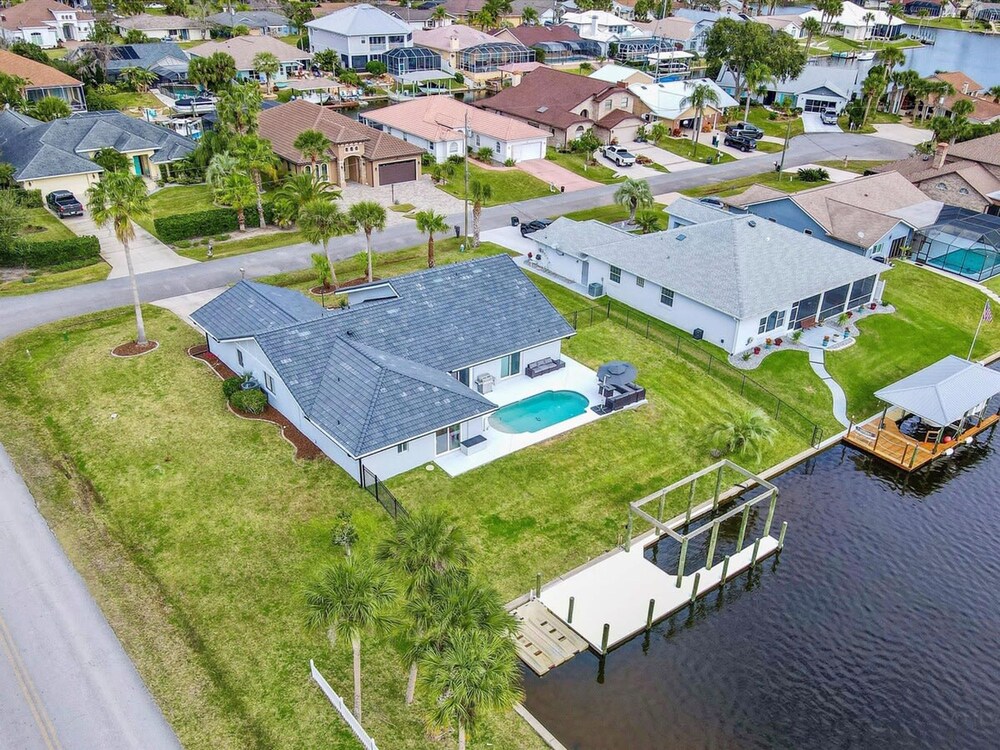 Waterside Pool Paradise - last minute hotel in Palm Coast
