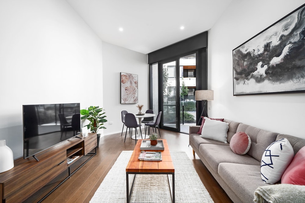 Kerridge St Apartments by Urban Rest — 4-Star Luxury Hotel in Kingston, Australia